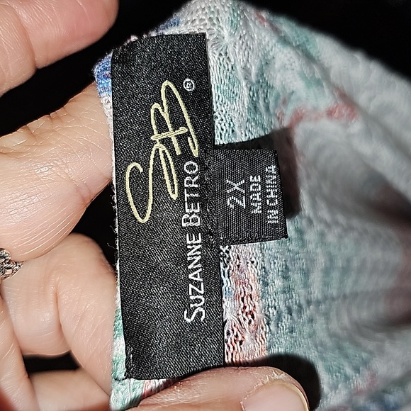 Suzanne Betro Boho Style Tunic - Picture 10 of 10